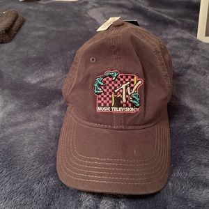 MTV hat